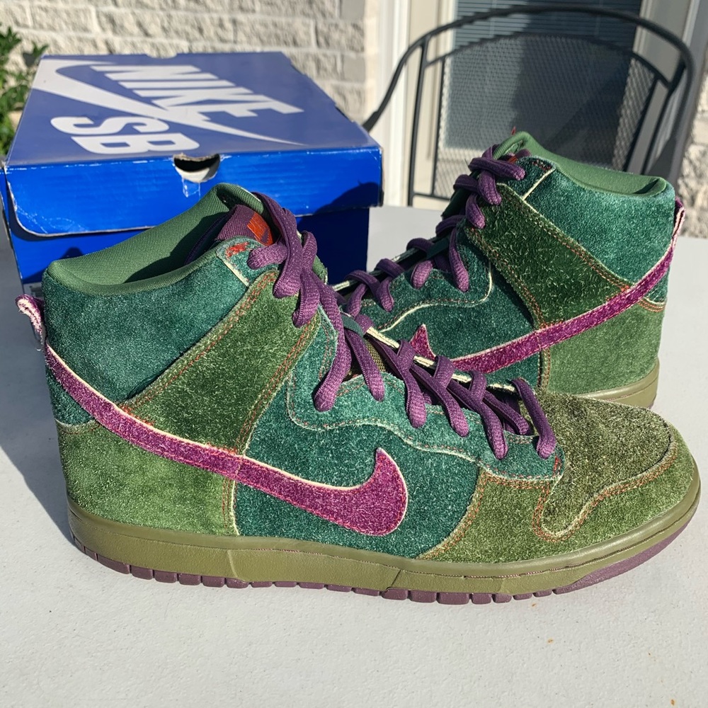 (SOLD!) NIKE SB DUNK HIGH ‘SKUNK’ SIZE 9
